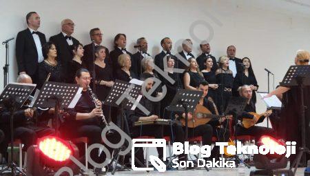 Sarıgöl’de Nostalji Rüzgarı: Atatürk’ün Sevdiği Şarkılar Yankılandı