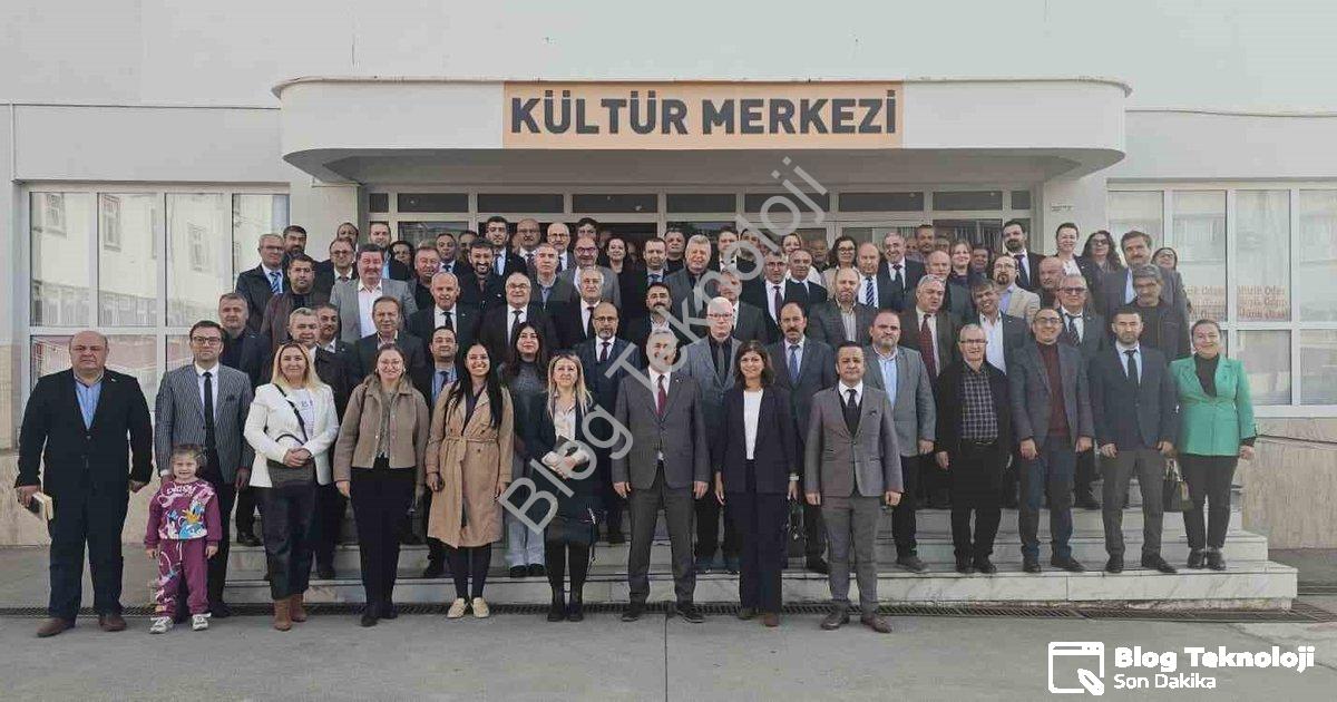 "Efeler’de Eğitim Yöneticileri Okuyor Projesi: Yeni Dönem ve İlk Kitap" başlıklı haber için fotoreal