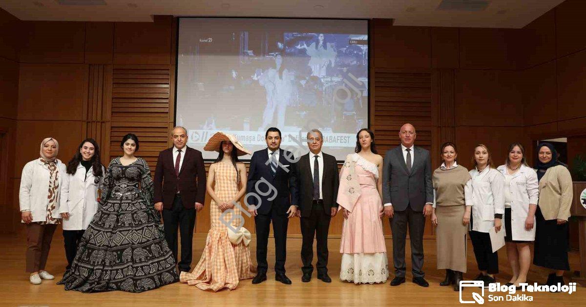 "BabaFest 2025'in Yıldızları DOSTEK Öğrencileri Ödüllerine Kavuştu" başlıklı haber için fotorealisti