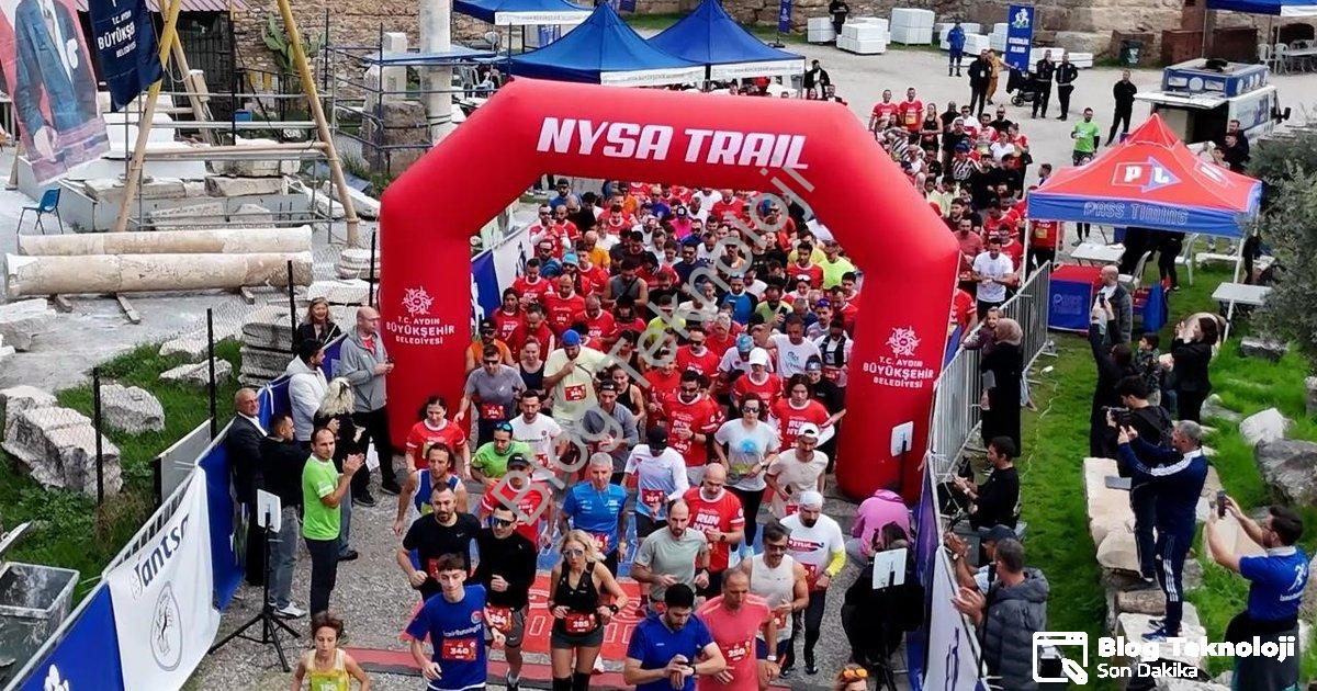 "Tarih ve Spor Nysa Antik Kenti'nde Buluştu: Run Nysa Heyecanı" başlıklı haber için fotorealistik, p