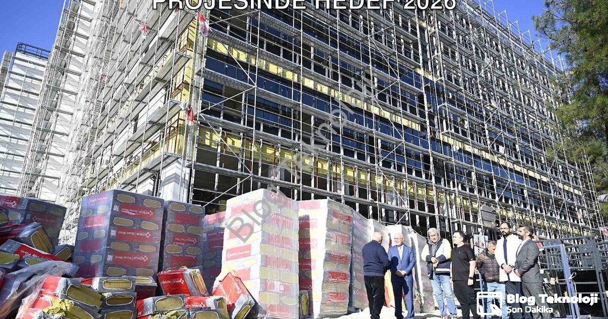 "Uşak Üniversitesi Yeni Diş Hastanesi Projesinde Hedef 2026" başlıklı haber için fotorealistik, prof