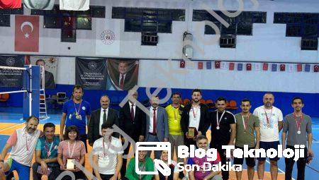 Denizli’de Öğretmenler Günü’ne Özel Anlamlı Voleybol Karşılaşması