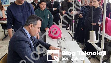 Sarıgöl Kaymakamı Halil Dalak Öğrencilerle Atölyede: Dikiş Dikti, Çapa Yaptı