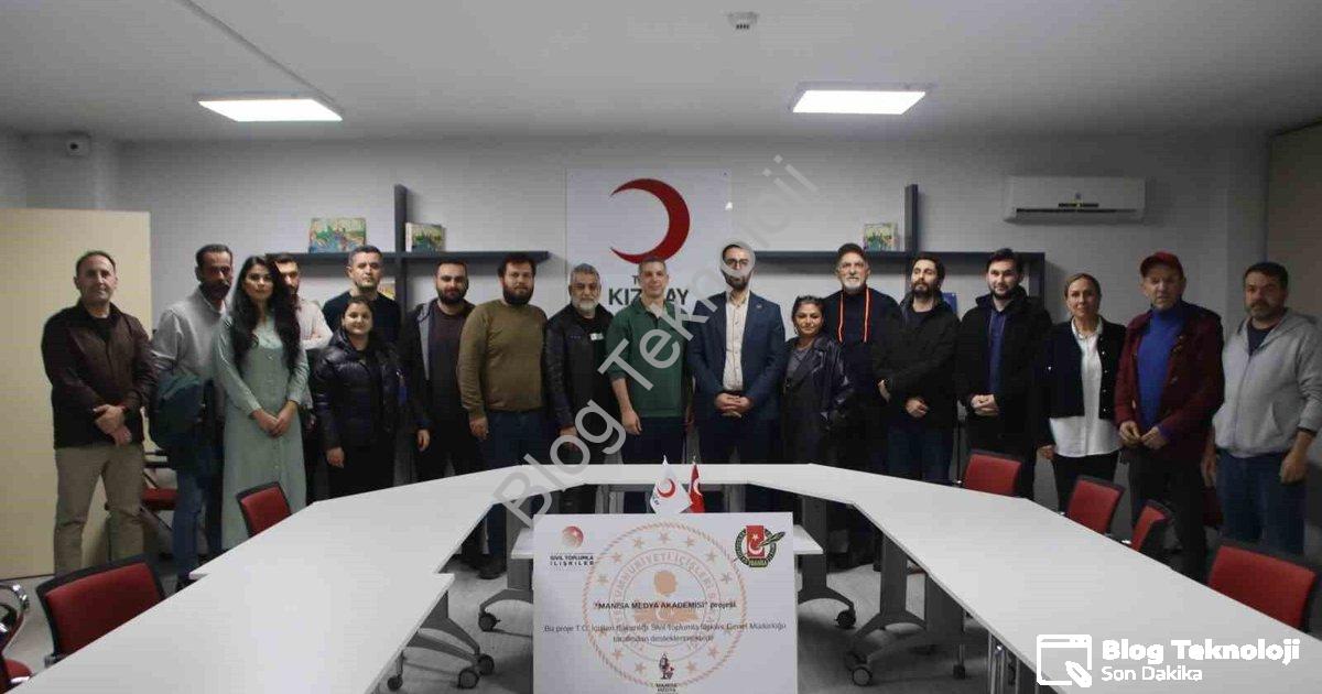 "Manisa Medya Akademisi'nde İlk Ders: Yapay Zeka Haberciliği" başlıklı haber için fotorealistik, pro