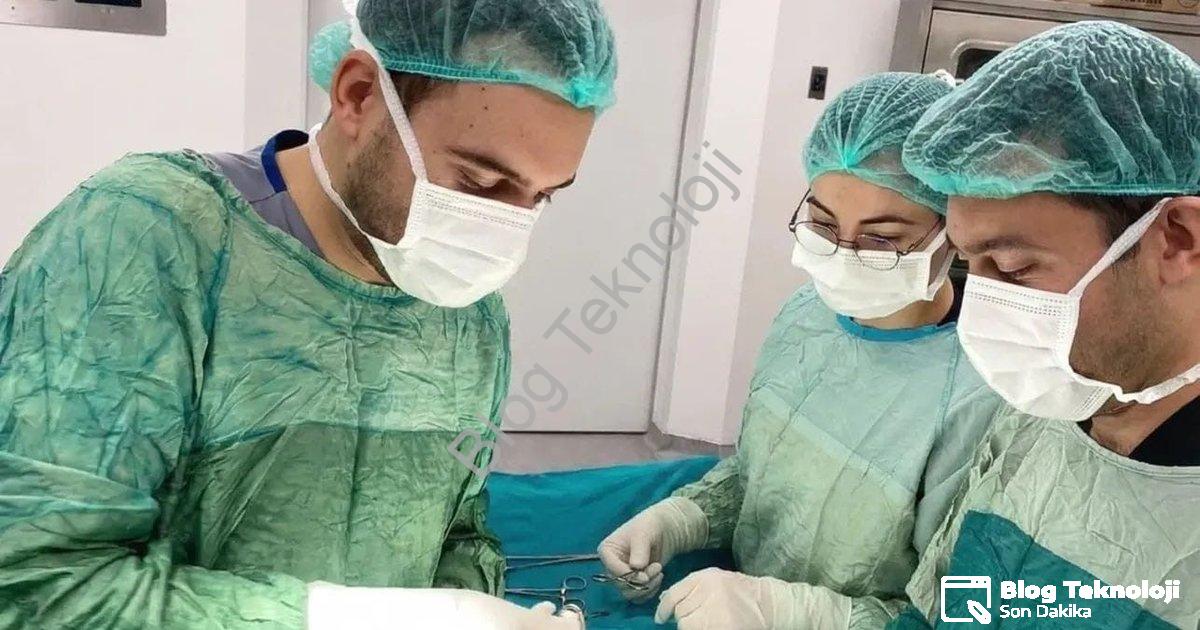 "Şuhut Devlet Hastanesi'nde Bir İlk: Yama Tekniğiyle Başarılı Fıtık Operasyonu" başlıklı haber için